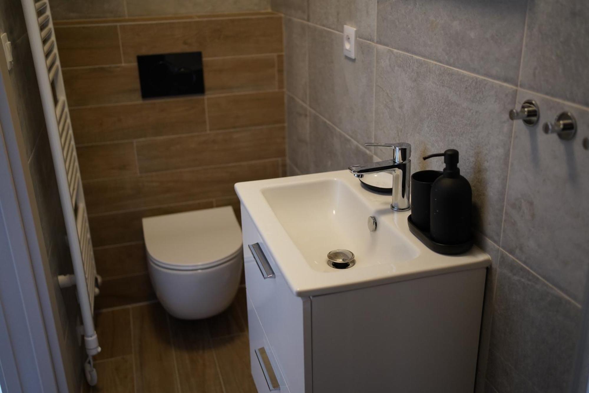 Rodinny Apartman Cista แชร์นีดุล ภายนอก รูปภาพ
